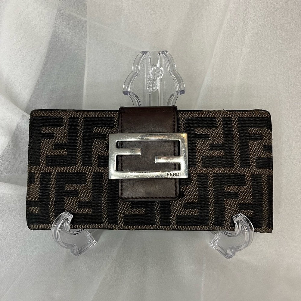Fendi Mamma Baguette FF Logo Wallet